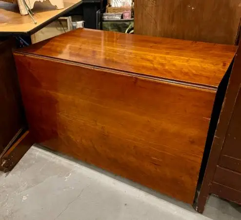 Antique Cherry Gate Leg Table