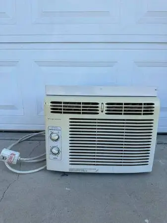 Frigidaire 5,000 BTU Window-Mounted Air Conditioner