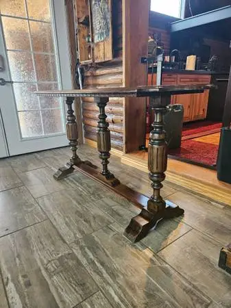Entry console table
