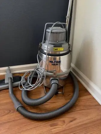 Nilfisk GM 80 industrial HEPA/ULPA vacuum