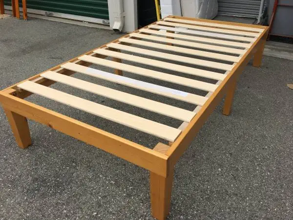 •••••Twin Platform Bed Frame •••••