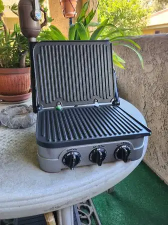 CUISINART GRILL
