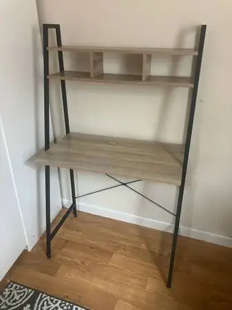 Ladder Desk (lightweight, shelf space)