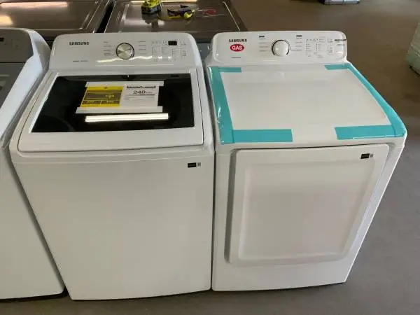 **SAMSUNG WHITE TOP LOAD, GAS WASHER DREYR SET**ON SALE NOW**