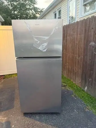 Whirlpool refrigerator