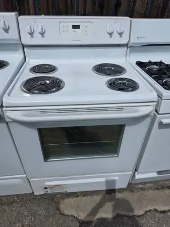 FRIGIDAIRE ELECTRIC STOVE