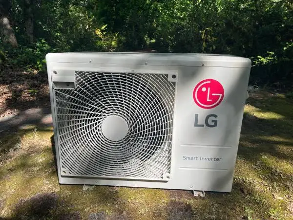 LG 24,000 BTU 3 Zone Heat Pump