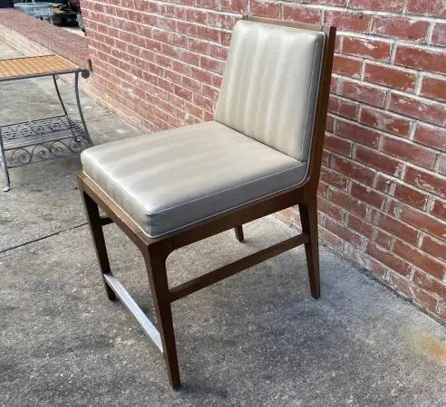 Tall chair: Very sturdy. Upholstered padding.