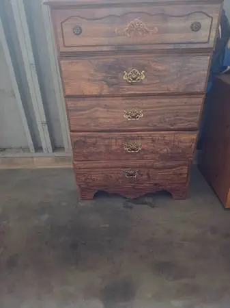 Dresser-5 drawers