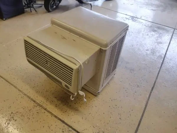 Window swamp cooler
