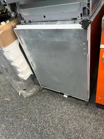 SUBZERO UNDER COUNTER FRIDGE