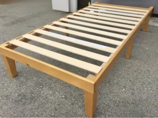 ****Twin Platform Bed Frame ****