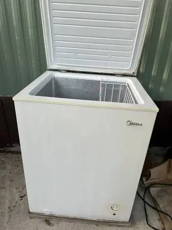 Midea Freezer used 1 yr