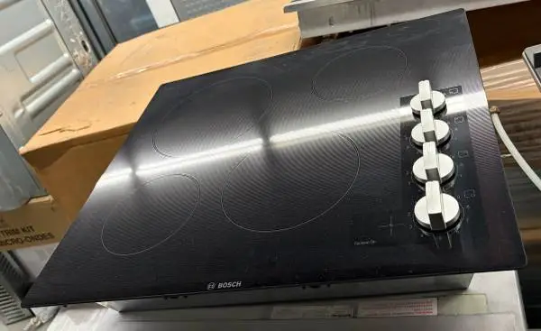 BOSCH 24 INCH COOKTOP ELECTRIC