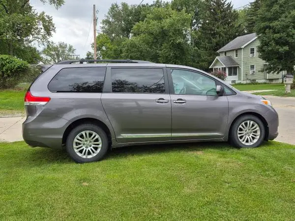 2011 Toyota Sienna
