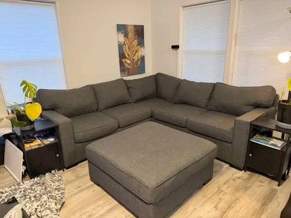 Sectional Couch and ottoman (gray)
