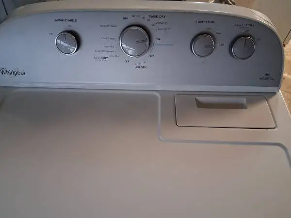 Whirlpool dryer   LIKE NEW CONDITION.