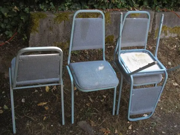 4 stacking chairs
