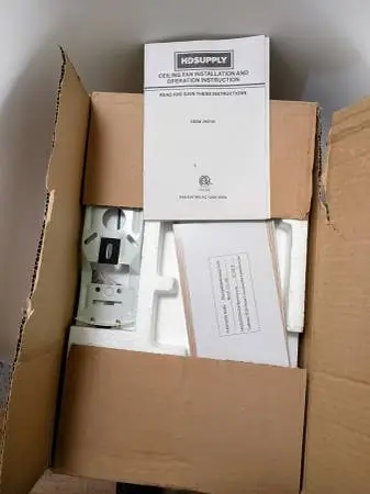 Seasons 42 ceiling fan and light, new in the box