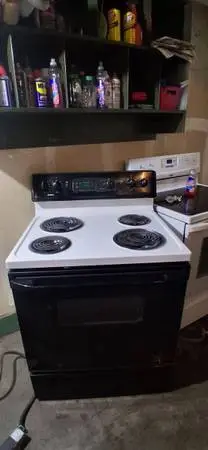 *~ Kenmore Coil Top Range (Stove/Oven) ~* We can deliver