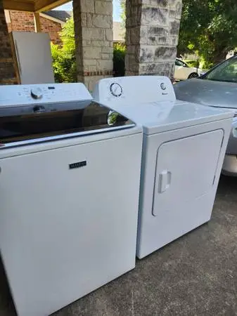 MAYTAG WASHER AN AMANA DRYER COMBO