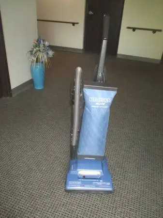 hoover elite vacuum sweeper * no emails calls only.