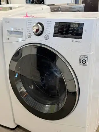 LIKE NEW! 23” LG studio size washer front load FOR SALE!