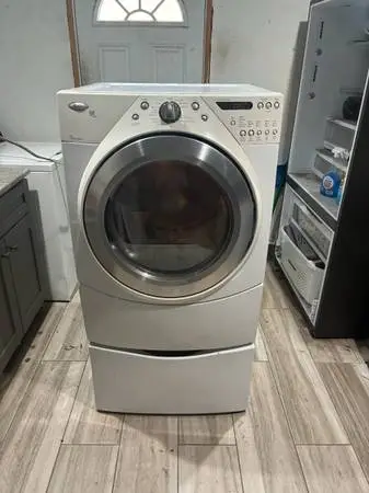 Whirlpool Electric Dryer With Pedestal