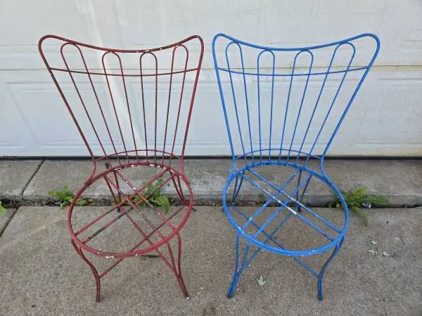 Vintage Pair of Painted Metal Steel Deck Patio Furniture Chairs