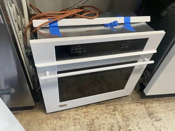 White GE Monogram Electric Wall Oven 4.4 Cu Ft Model #ZET938WF1WW Used