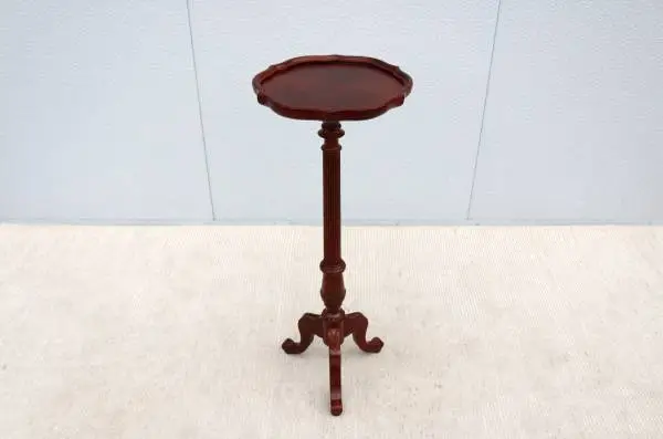 Vintage Traditional Chippendale Mahogany Pedestal Plant Stand Table