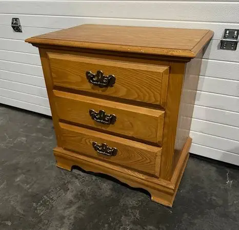 Still More Night Stand (s) at Creative Bargains