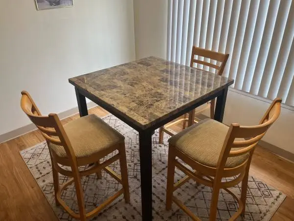 Dining room table set