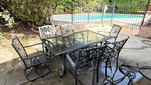 Patio Table Set (Hampton Bay)