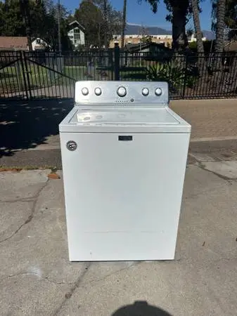 Warranty- free installation and delivery nice Maytag washer