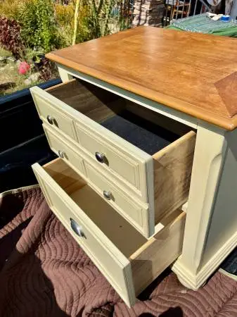Lovely 2 Drawer Nightstand