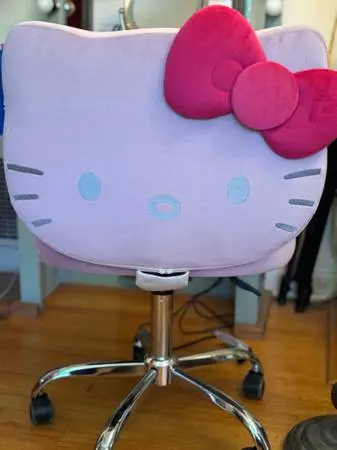 Impressions for Hello Kitty Kawaii Swivel Vanity Chair with Tags