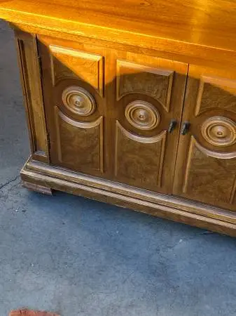 Mid Century Modern End Table or Side Table Cabinet