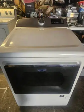 MAYTAG GAS DRYER (W/30 DAY WARRANTY)