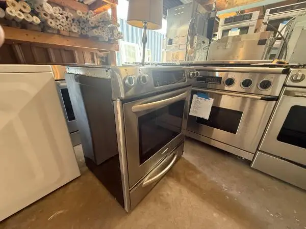 SS KitchenAid Slide In Oven 4.1 Cu Ft Model # KESS907SSS04 Used