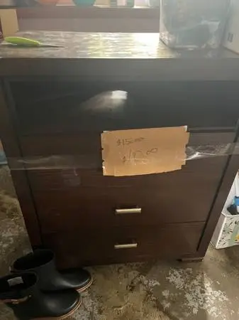 Dresser