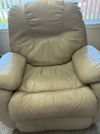 FLEXSTEEL RECLINER Good condition Tan
