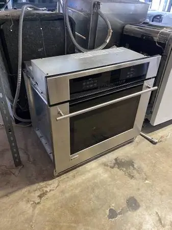 SS GE Electric Wall Oven 4.4 Cu Ft Model #ZET938SM3SS Used