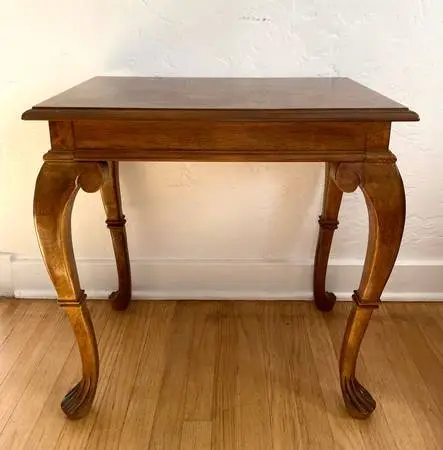 Queen Anne Style Solid Wood Entryway/Console/Accent Table