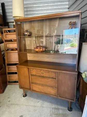 COMPACT Mid Century Bassett China Cabinet Hutch - ONE PIECE