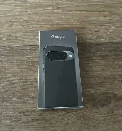 Google Pixel 10 with case (T-Mobile - New)