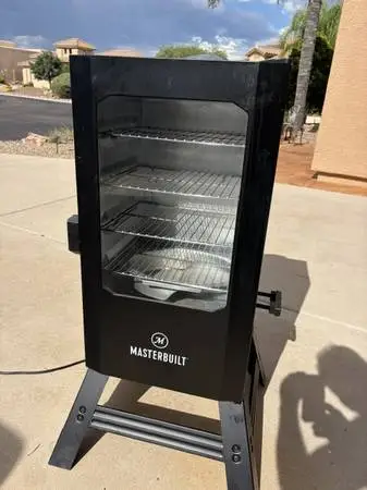 Master Built 710 Electric Smoker