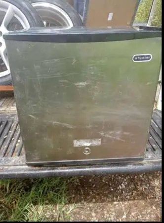 Mini upright freezer has been tested works great in very good condition its gua