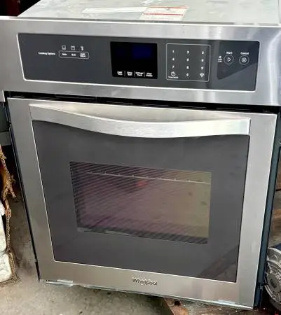 Whirlpool WOS51ES4ES 24” Electric Wall Oven 3.1cuft AccuBake SelfClean