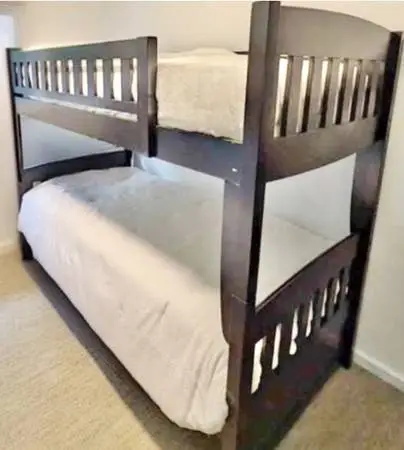 ••••Twin Bunk Bed with Mattresses ••••